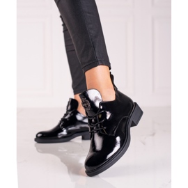 Elegant black patent Vinceza boots 1