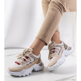 Beige sneakers from Amarillo golden 1