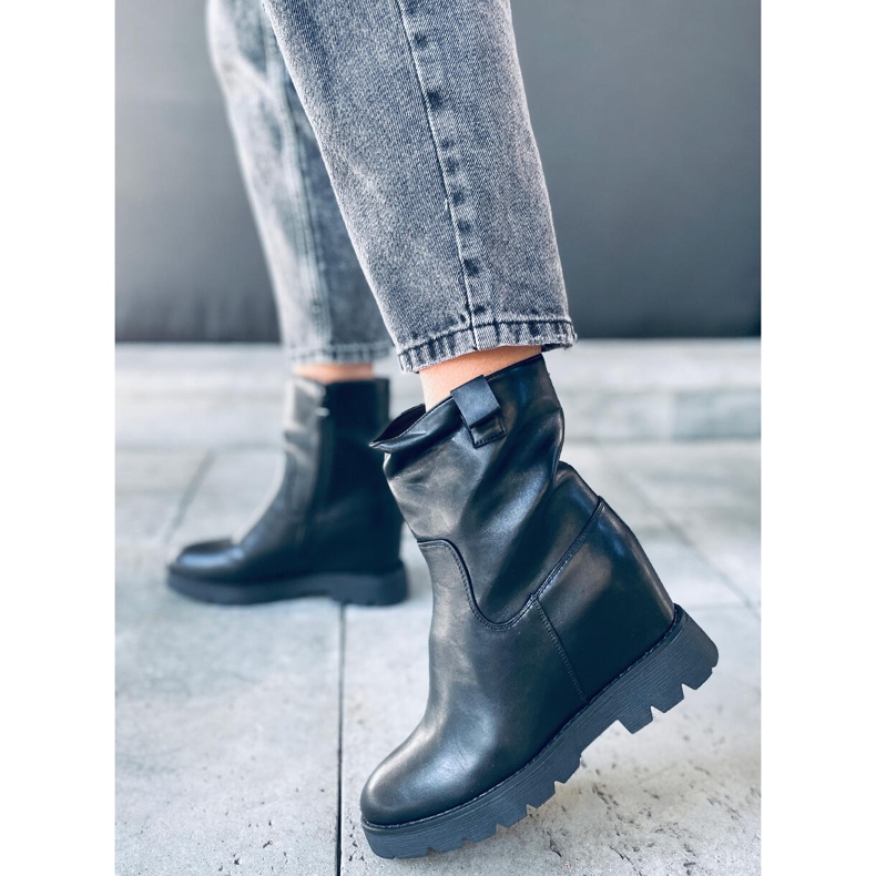 Boots on a hidden wedge Luanda Black 2