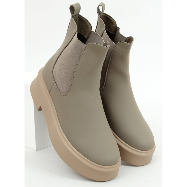 Chelsea boots on a thick Laos Green sole grey 1
