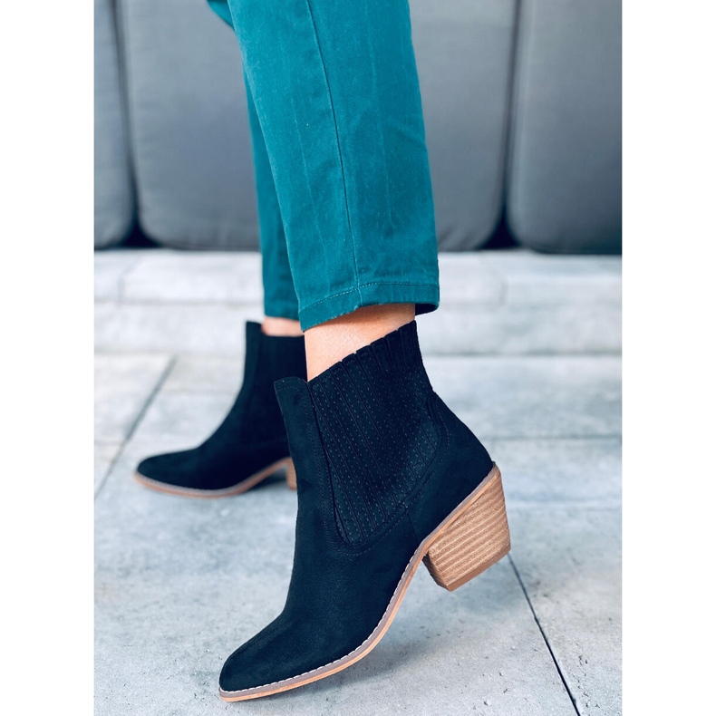 Korsa Black cowboy boots 1