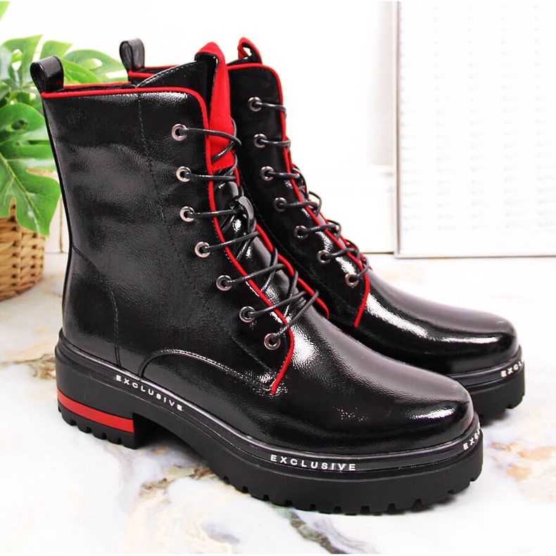 Women's lacquered and insulated black Filippo workers 2