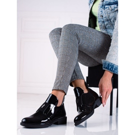 Vinceza women's low boots made of patent leather black 1 Vinceza women's low boots made of patent leather black 1