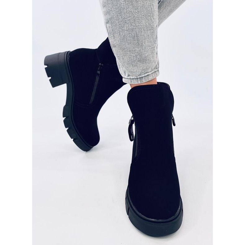 Alaska Black high-soled boots 1