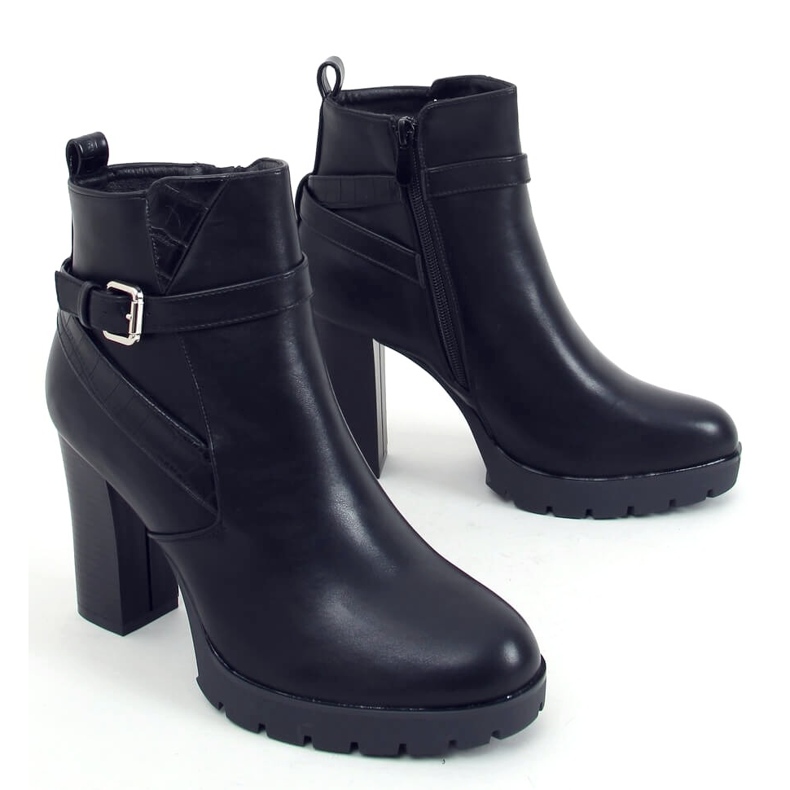 Roxi Black high-heeled boots 1