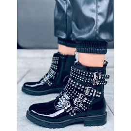 Lacquered boots with Tatum Black Mirror studs 1