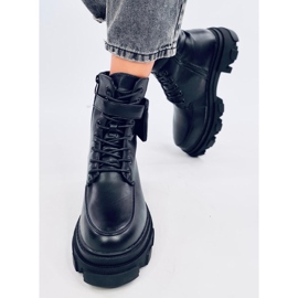 Boots with a Trymo Black pouch 1