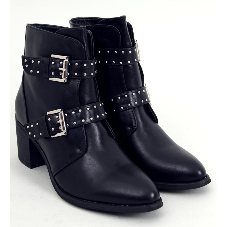 High-heeled boots with Ferox Black studs 2
