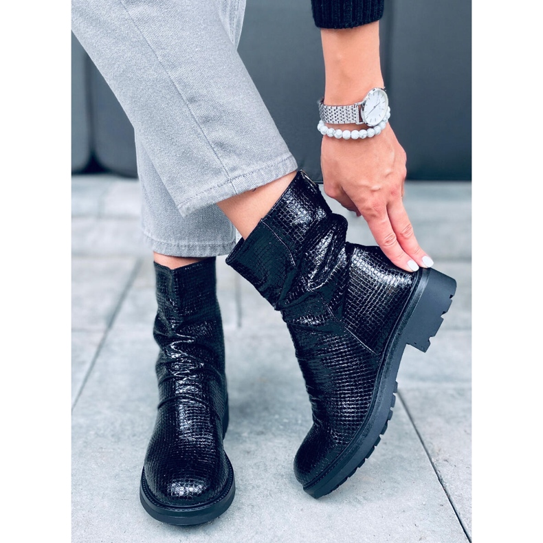 Gunn Black women's boots 1