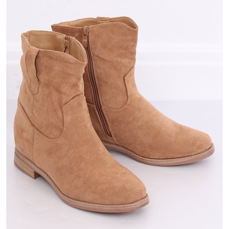 Boots on a hidden Lorel Khaki wedge beige 2