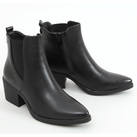 Melba Black low-heeled boots 1