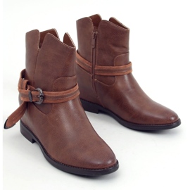 Boots on a hidden Dallas Camel wedge brown 1