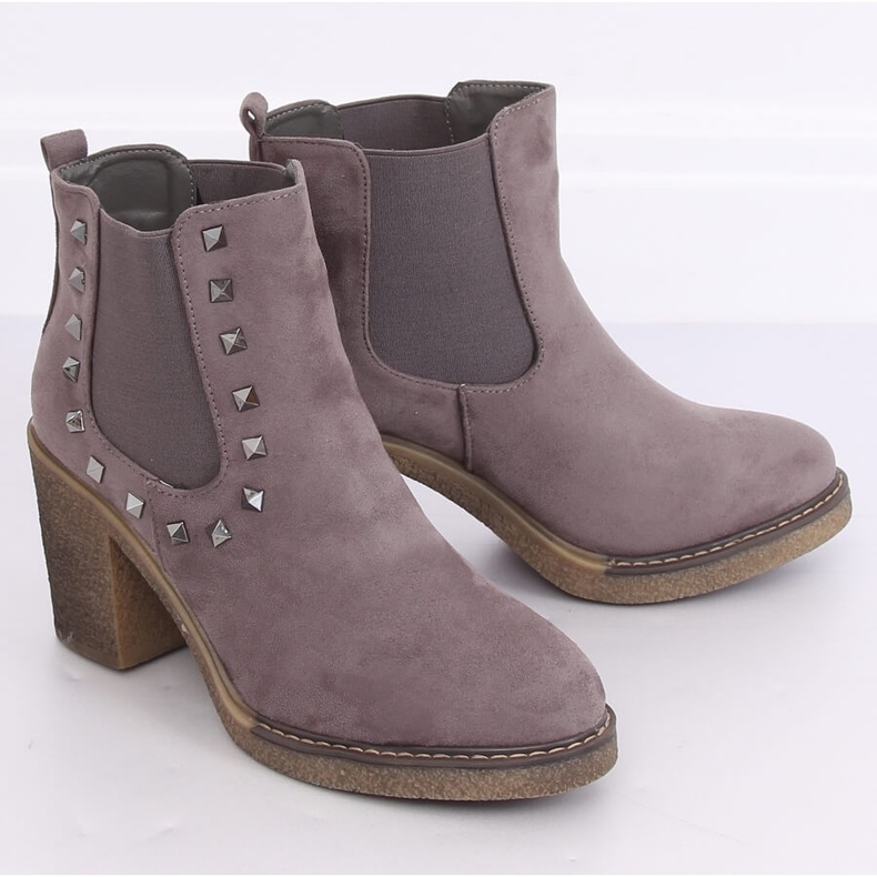 Wide-heeled boots from Hidalgo Gray grey 1
