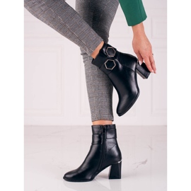 T.Sokolski Black Sokolski women's boots on a wide post 1