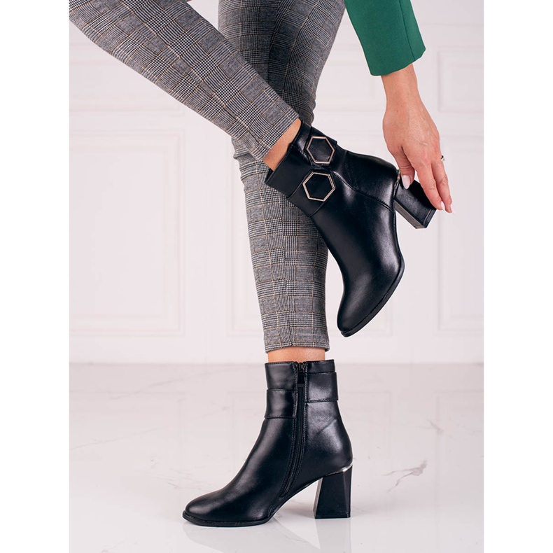 T.Sokolski Black Sokolski women's boots on a wide post 1