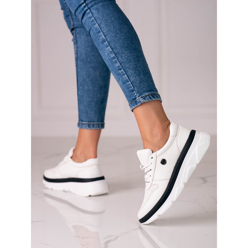 White Vinceza trainers with a thick sole 2