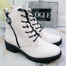 Insulated boots Vinceza W JAN138B white lacquered 1