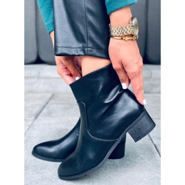 Bellona Black low-heeled boots 1