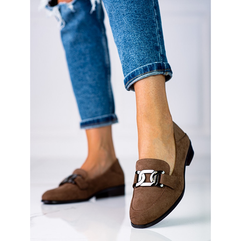 Elegant women's moccasins with a chain Vinceza brown 1