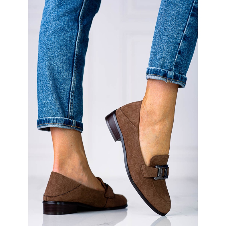 Elegant women's moccasins with a chain Vinceza brown 2