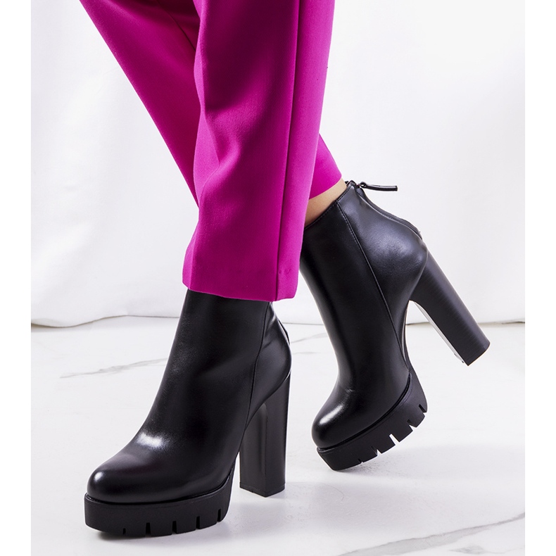 Black high-heeled boots from Karlo 1