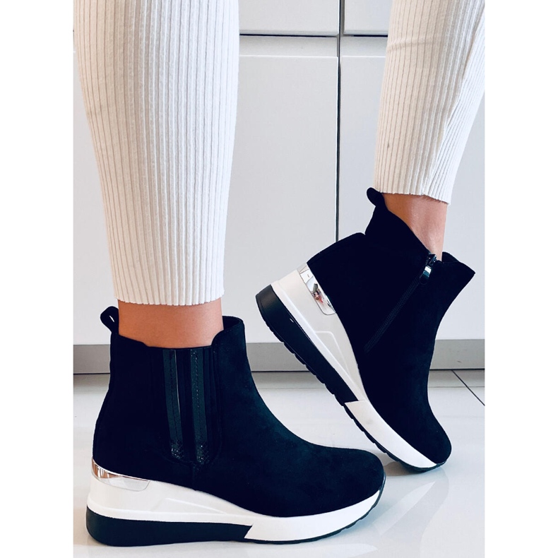 Stock Black wedge boots 2