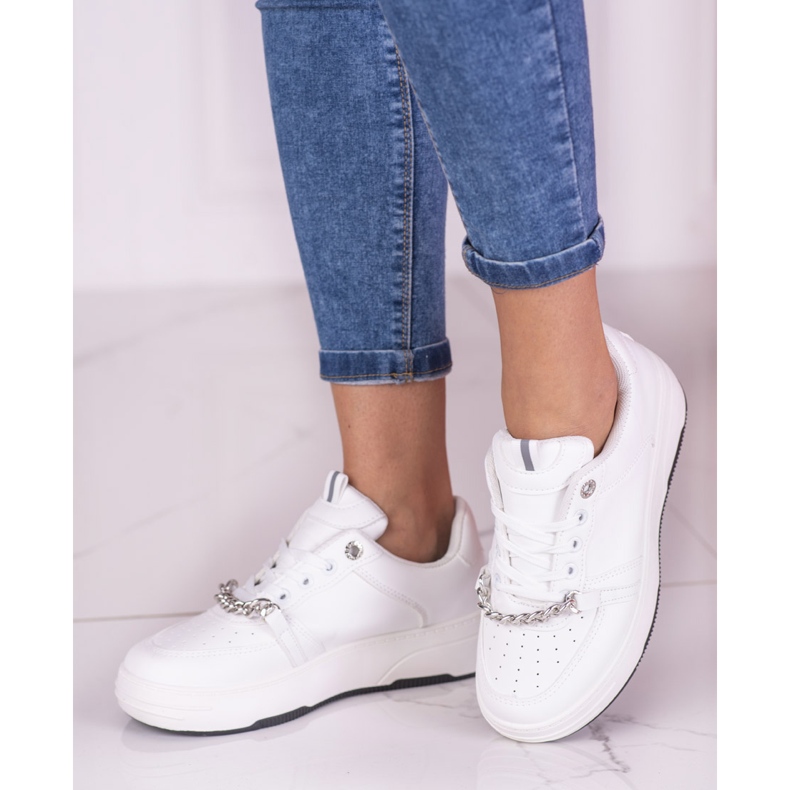 Women's white sneakers on a platform with a Shelovet chain 2