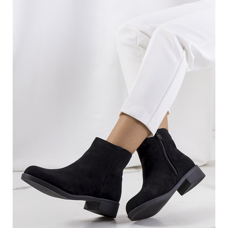 Black boots from Tereza 1