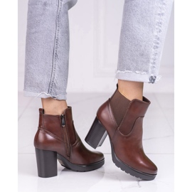 Ladies' brown Chelsea boots on a high Shelovet post 2