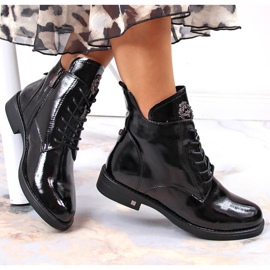 Women's black lacquered insulated boots Potocki 1