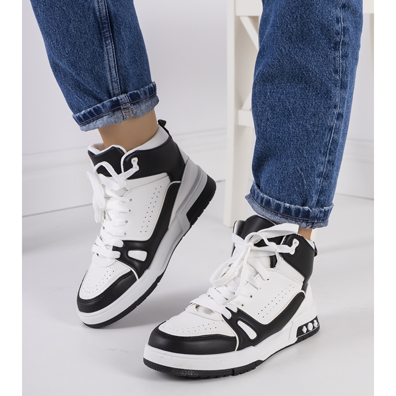 Black sneakers from Grandis white 1