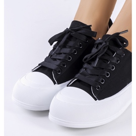 Black sneakers on the Kilkenny platform 2