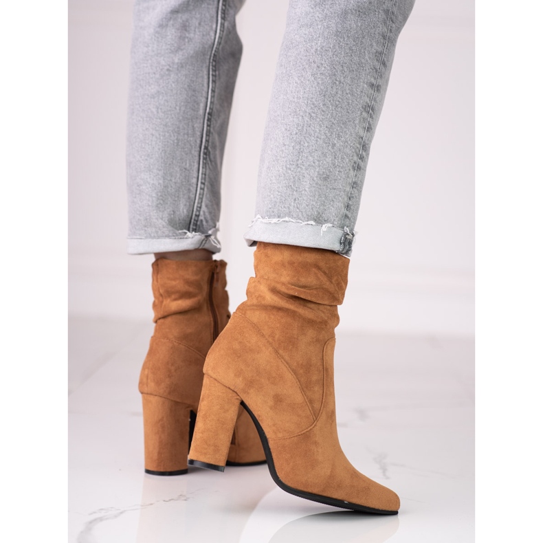 Brown women's boots on the Shelovet post with a ruffled upper 2