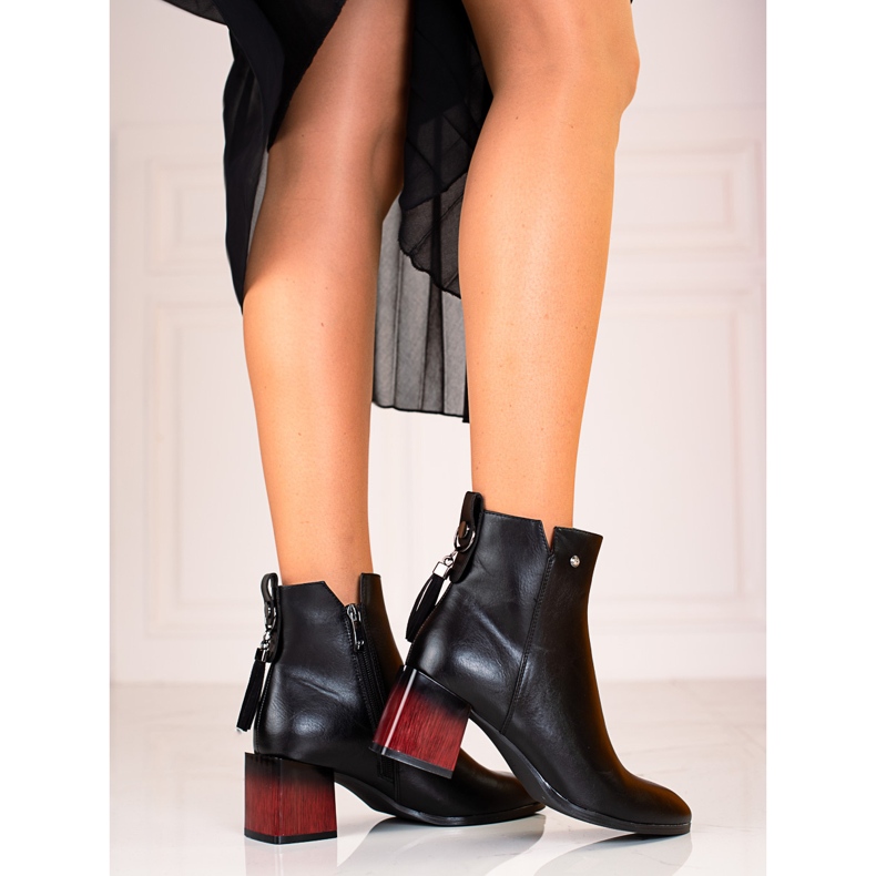 W. Potocki Fashionable women's boots on the Potocki black post 1