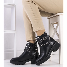 Black Kinecardine boots 1