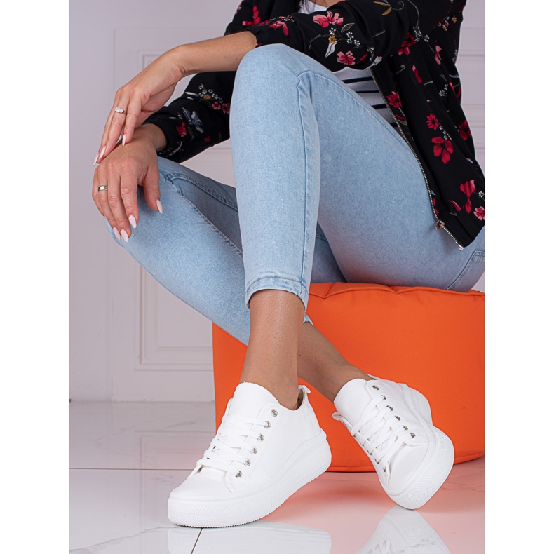Women's lace-up white sneakers on the Shelovet platform 1