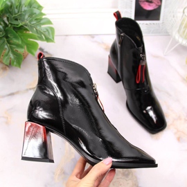 S.Barski Women's insulated lacquered boots with decorative heel S. Bararski OLI183 black 1