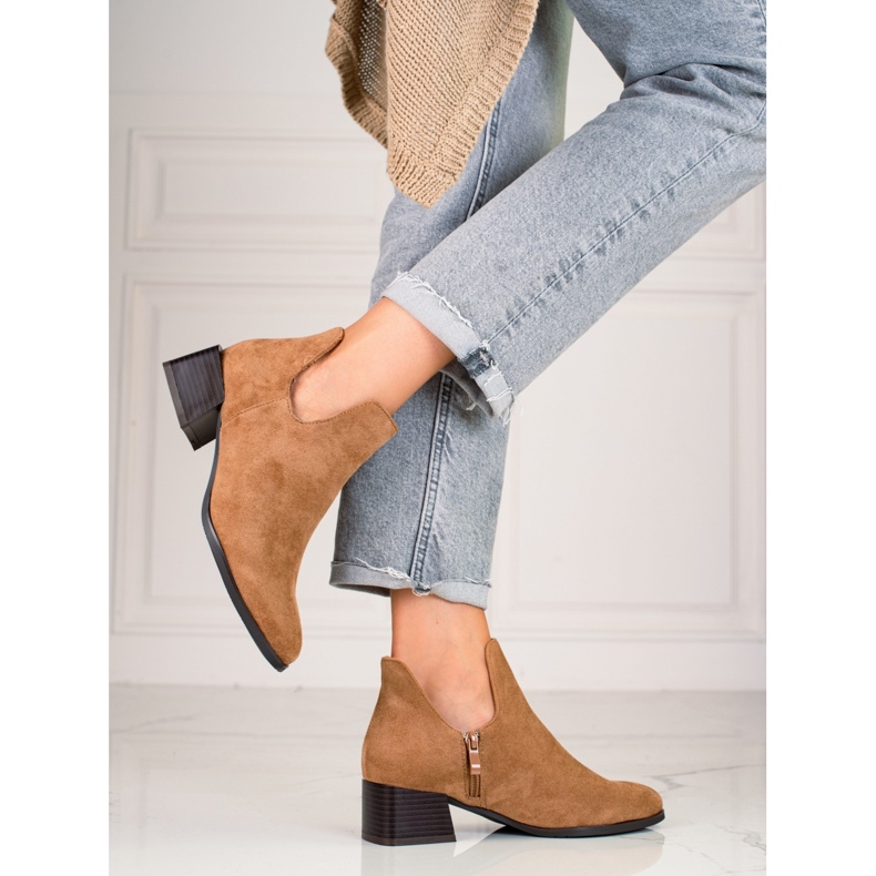 Ladies' beige boots with a Daszyński cut brown 1