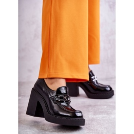 Lacquered shoes on a massive Black Jaime post 1