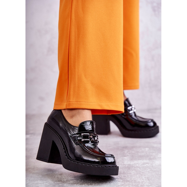 Lacquered shoes on a massive Black Jaime post 1