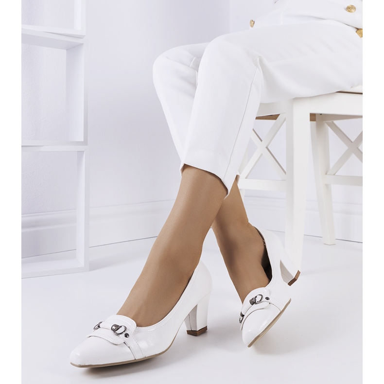 Classic white Cook pumps 1