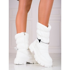Women's white Shelovet snow boots 1