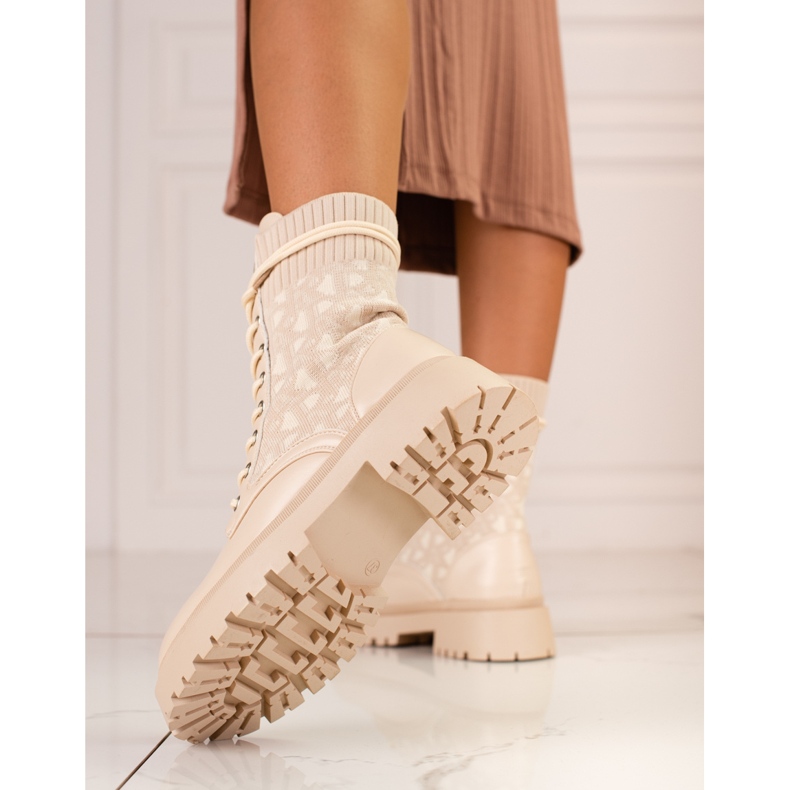 Ladies' beige lace-up workwear with a flexible Shelovet upper 1