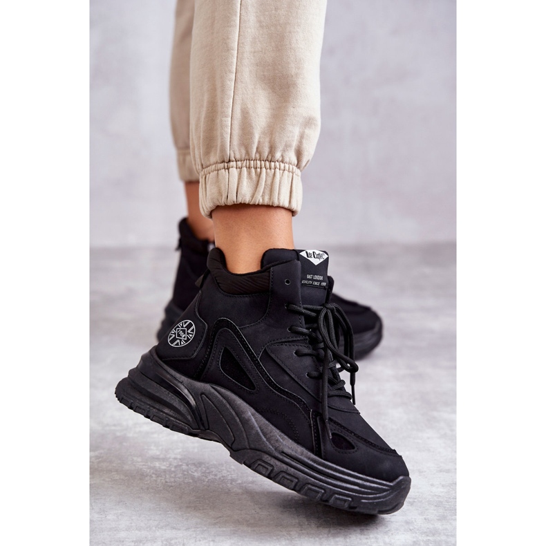 Boots on the Lee Cooper LCJ-22-44-1353L Black platform 2