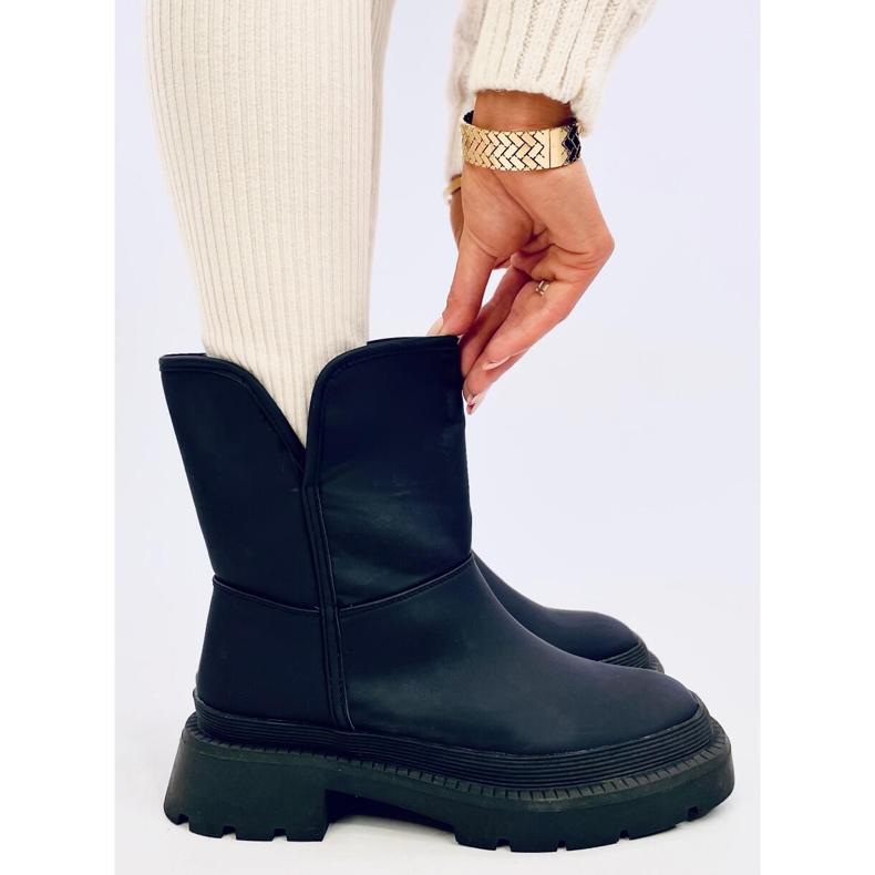 Lizzo Black snow boots 1 Lizzo Black snow boots 1