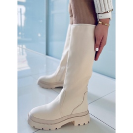 Pionter Beige riding boots 1