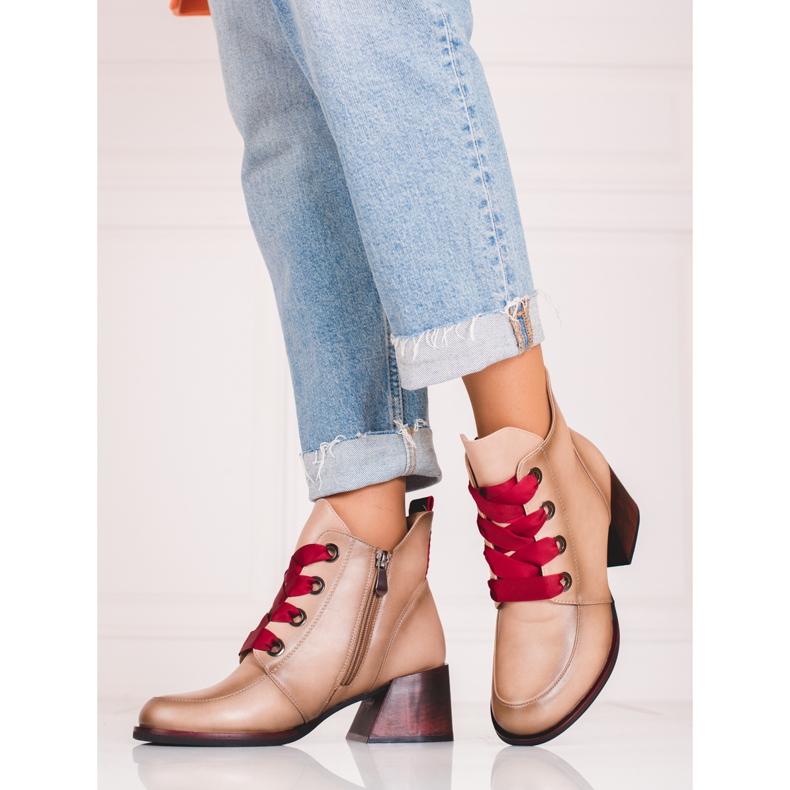 Ladies' beige ankle boots with red Vinceza lacing 1