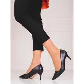 Ladies' black pumps on a low Shelovet heel 1