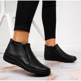 Comfortable black leather boots Helios 642 2