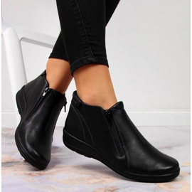 Comfortable black leather boots Helios 642 1